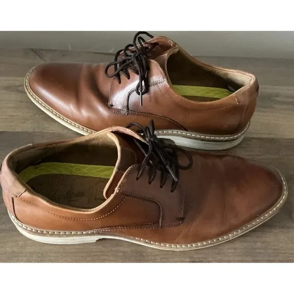 Florsheim Norwalk Plain-Toe Oxfords, Size 12M Cognac
