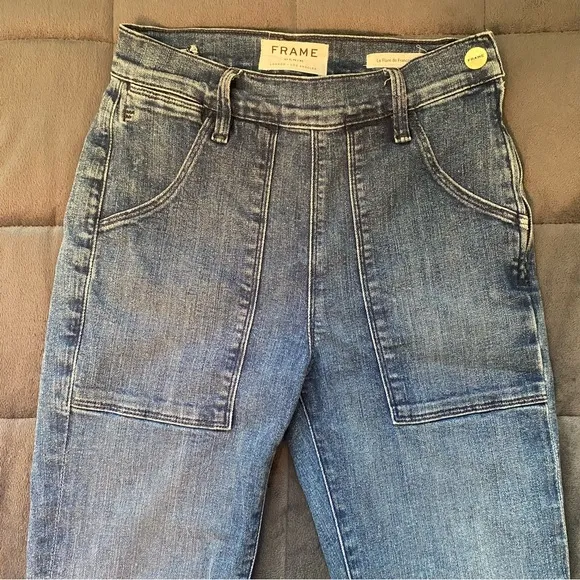 Frame Denim Cropped Le Flare de Francoise in Sunnyslope