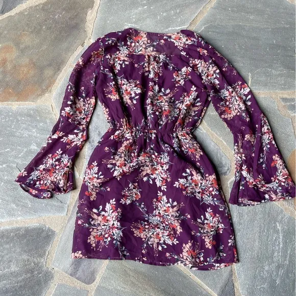 Francesca’s Bell Sleeved Floral Mini Dress