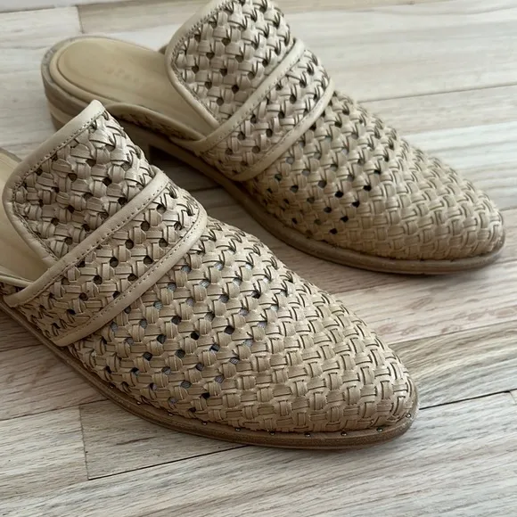 Freda Salvador Keen Mules