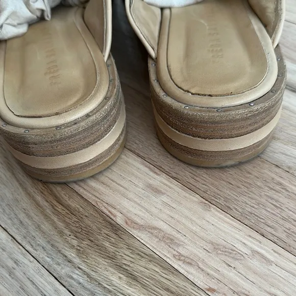 Freda Salvador Keen Mules