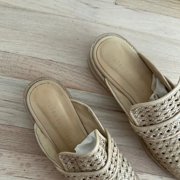 Freda Salvador Keen Mules