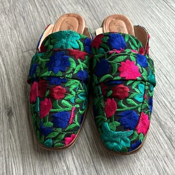 Free People Brocade At Ease Loafer Size 38