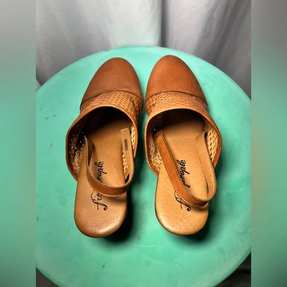 Free People Logan Clog | 39