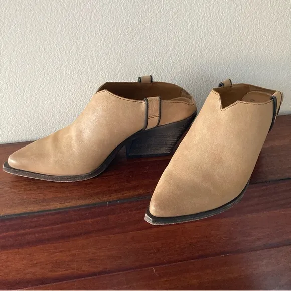 Free People Marfa Western Mules / Sand Dollar 36.5 6.5 US