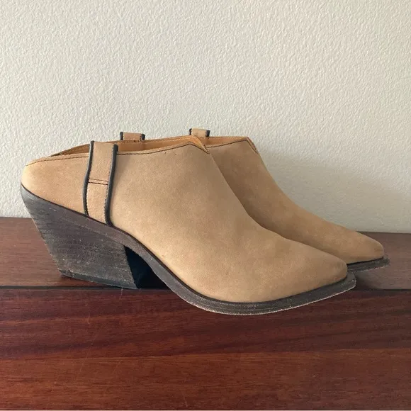 Free People Marfa Western Mules / Sand Dollar 36.5 6.5 US
