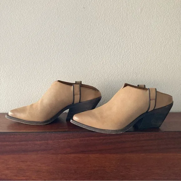 Free People Marfa Western Mules / Sand Dollar 36.5 6.5 US