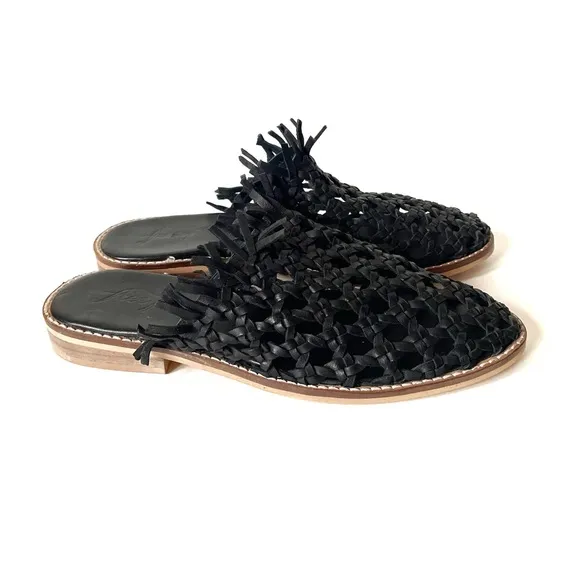 Free People Mirage mules slides black size 7.5