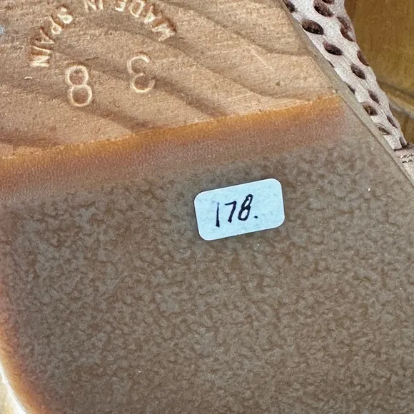 Free People NWB Size 38EU peach pearl the Logan Leather Clogs