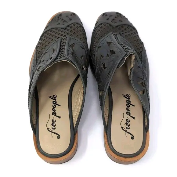 FREE PEOPLE Paramount Leather Mules Shoes Womens US 7.5 EU 38 Gray Laser Cut NEW