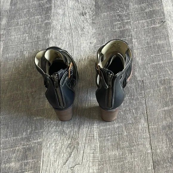 Freebird By Steven Claw Leather Strappy Heels