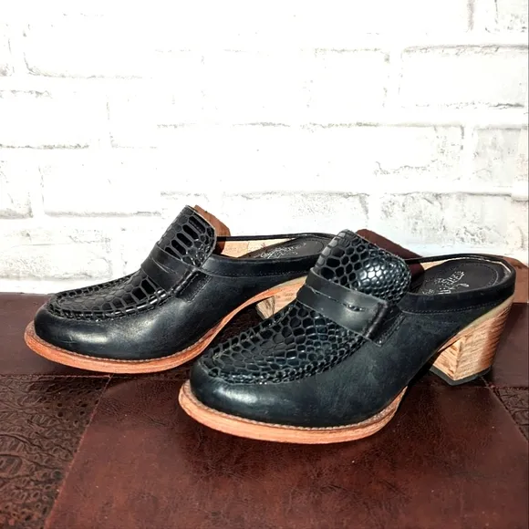 FreeBird Collins Black Leather Snake Embossed Mules size 8