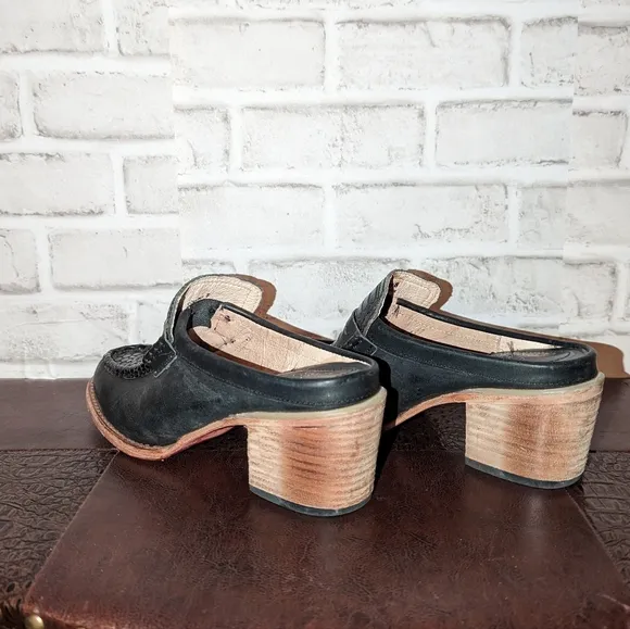 FreeBird Collins Black Leather Snake Embossed Mules size 8