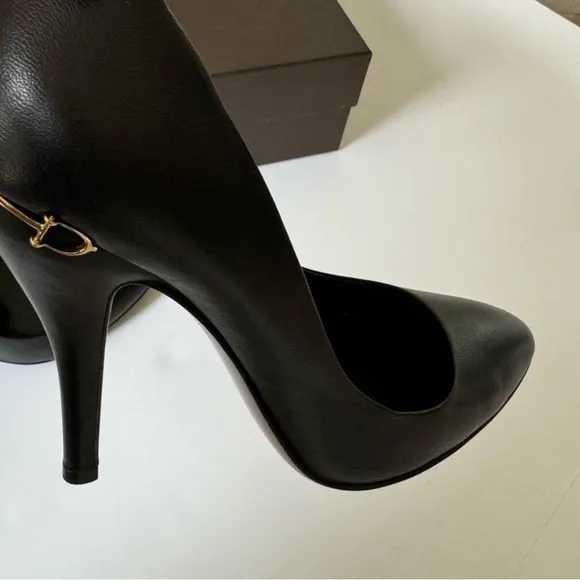 GUCCI black horsebit round toe leather pumps 310183 w/dust-bag &amp; box - sz.38=US8