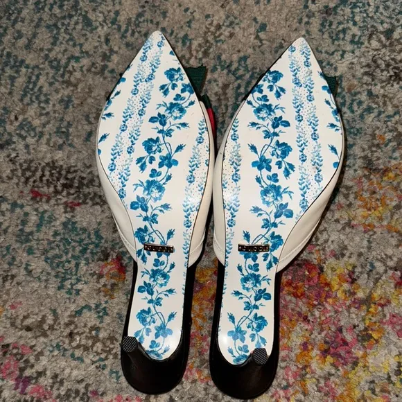 Gucci Cream and Red Mules with Bow Accent