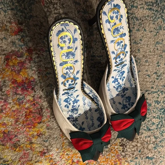 Gucci Cream and Red Mules with Bow Accent