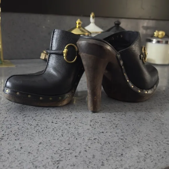 Gucci Horsebit Elegant Black Leather Heeled Mules Size 7 W