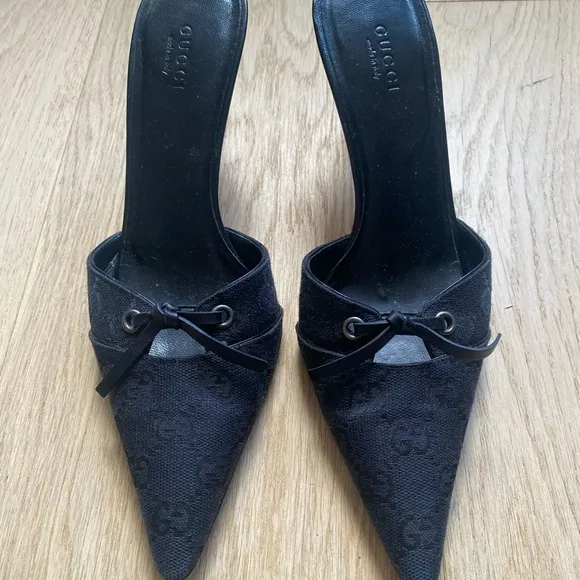 Gucci Monogram Black Mules with Bow Detail- size 7