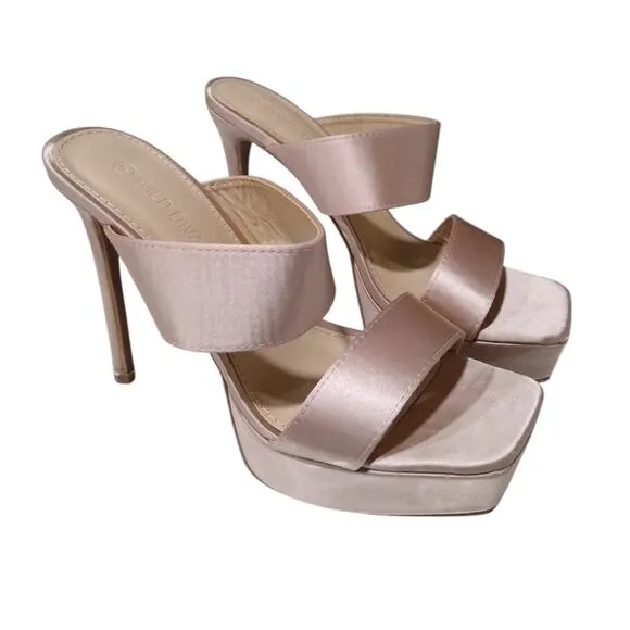[H229] WILD DIVA Nude Satin Platform Square Toe, Size 9
