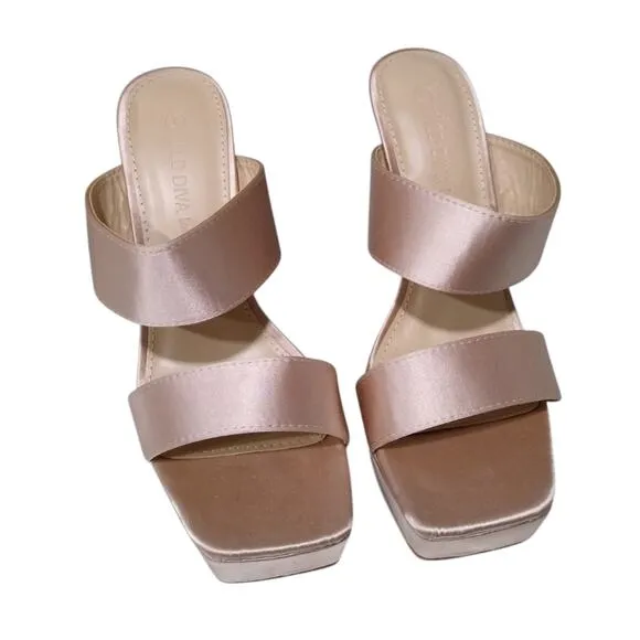 [H229] WILD DIVA Nude Satin Platform Square Toe, Size 9