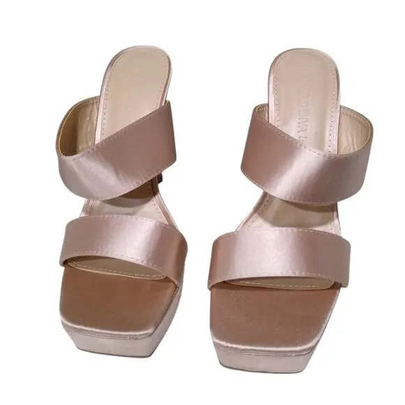 [H276] WILD DIVA Nude Satin Platform Square Toe, Size 7