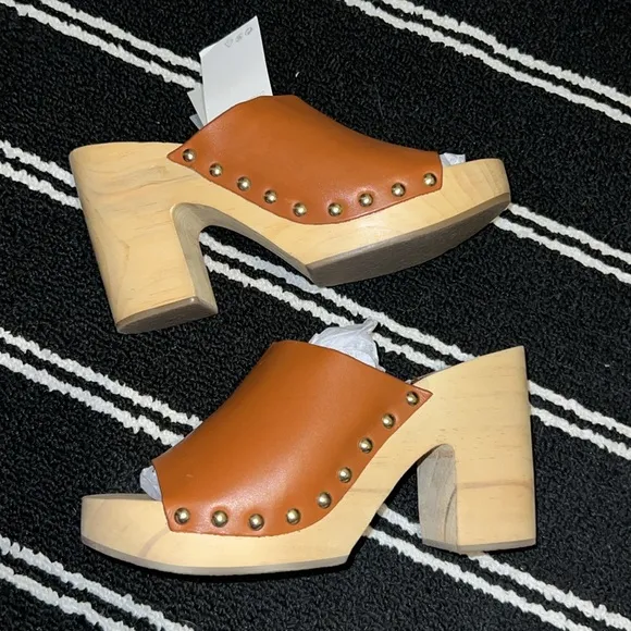 H&amp;M Brown and Tan Clogs Studded Wood Leather Heeled Sandals