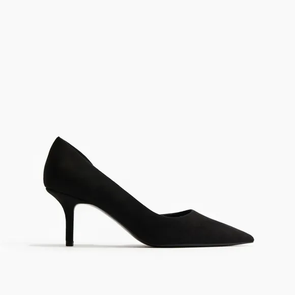 H&amp;M Women’s Pumps Black Covered Heels new with tag