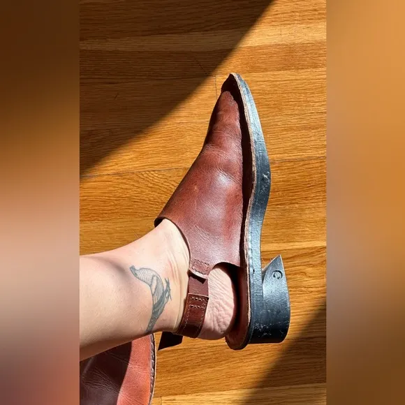 Hilos Aurora mules in Burgundy