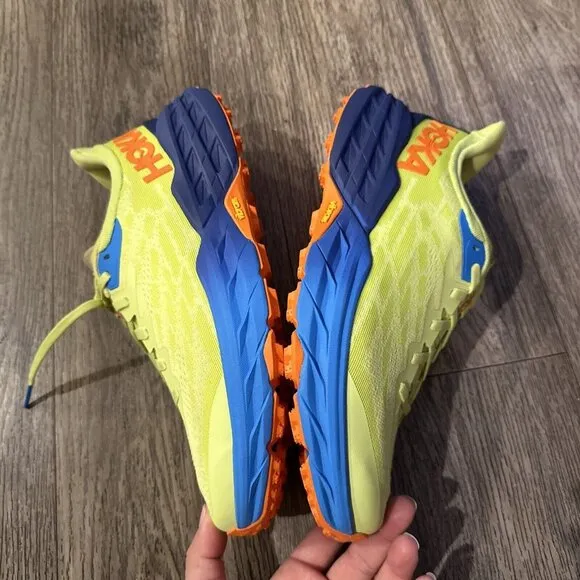 HOKA ONE ONE Speedgoat 5 Green Citrus 1123157-CGEP Trail Running Shoes 9 SAMPLE