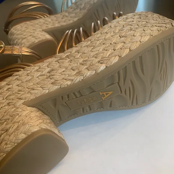 💫HP‼️💫 NIB ANTHROPOLOGIE Maeve Raffia Platform Heels in Bronze, Size 38 (US 7.5)