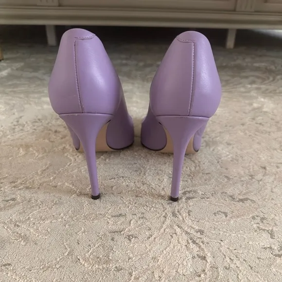 IL Passo Chic Lavender Stiletto Heels leather