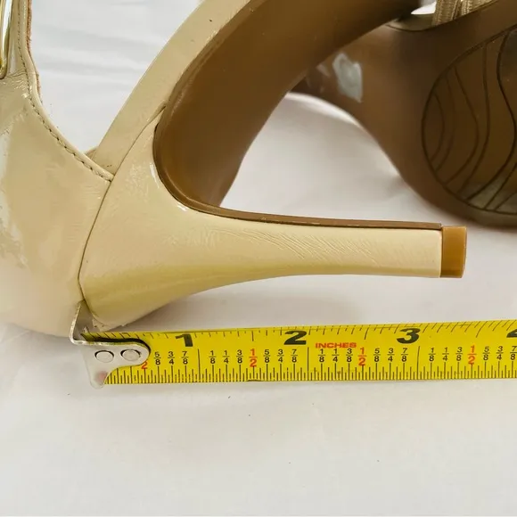 Impo Tracie Style Flesh Toned Gold Bar Strap Pointed Toe Heels Size 7.5