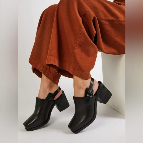 Intentionally Blank Mules Honcho in Black Leather