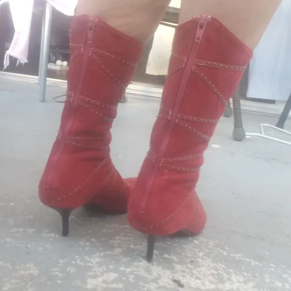 Isabella Fiore vtg 90s mid calf red suede pointed toe booties kitten heel bootie