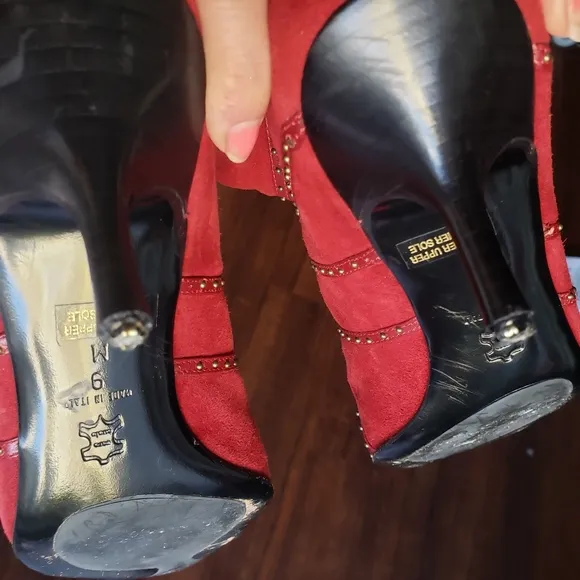 Isabella Fiore vtg 90s mid calf red suede pointed toe booties kitten heel bootie