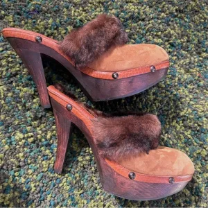 ITALOBALESTRI Fur and Suede Heeled Mules with Wooden Platform - Size 39 (US 8)
