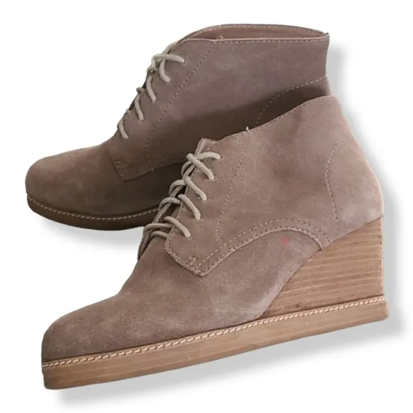 J. Jill Platform Chukka Wedge Boots 9.5 Ankle Booties Tan Suede Lace Up Oxfords