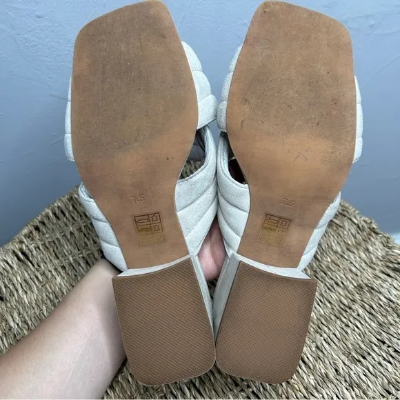 JEFFREY CAMPBELL Berdine Mules Size 7.5 Cream Suede Slip On Heel