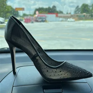 Jessica Simpson stunning black pointef toe pumps size 8 1/2 with crystals