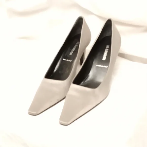JIL SANDER Silver Satin Pointed Closed-toe Heels