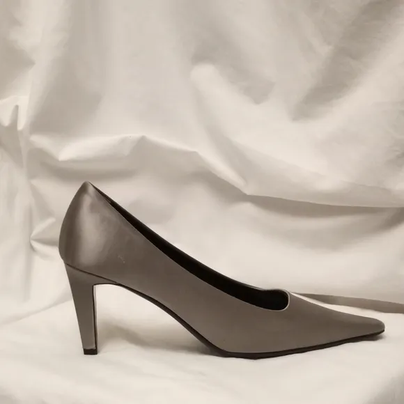 JIL SANDER Silver Satin Pointed Closed-toe Heels