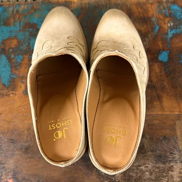 Jo Ghost &quot;Bounty Mules&quot; in layered cream distressed leather. New in box.