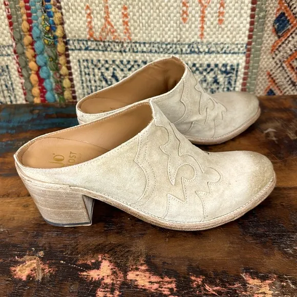Jo Ghost &quot;Bounty Mules&quot; in layered cream distressed leather. New in box.