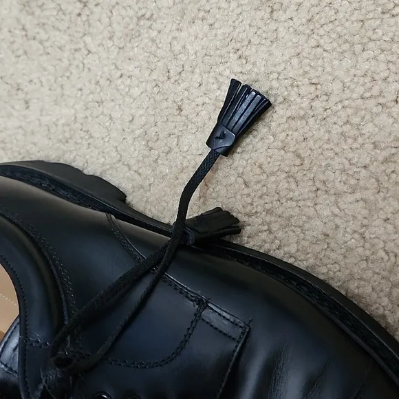 Johnston and Murphy Men's Black Leather Tassel Tie Oxfords Size 10‎