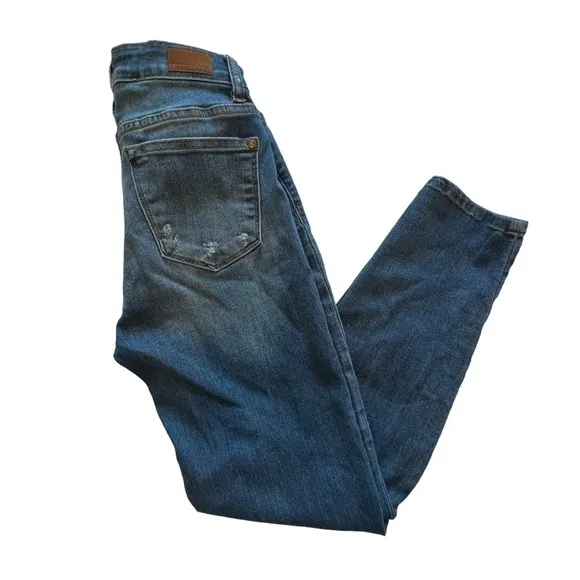 Judy Blue Mid Rise Destroyed Relaxed Fit JB8271 Dark size 7/28