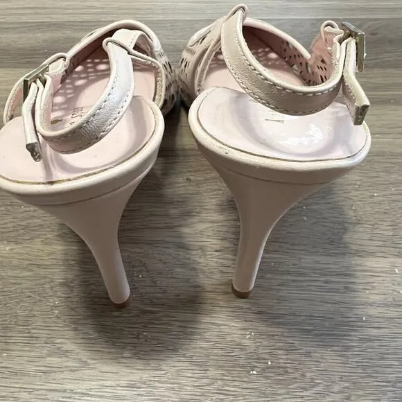 Kate Spade leather cutout pointed toe heels New