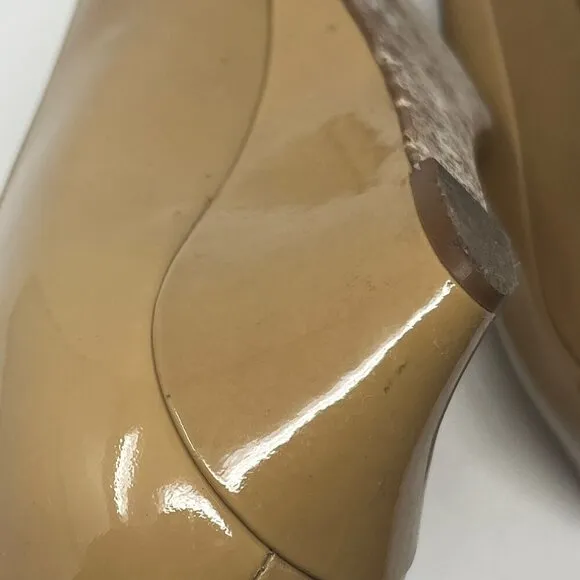 Kate Spade wedge shoes 7B almond toe taupe patent leather bow gold