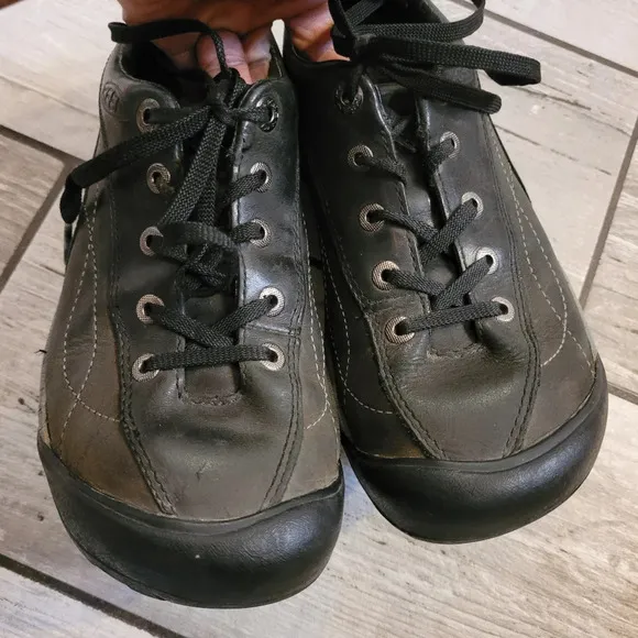 KEEN Toyah Women's 6.5 black gray waterproof leather lace-up outdoors shoes