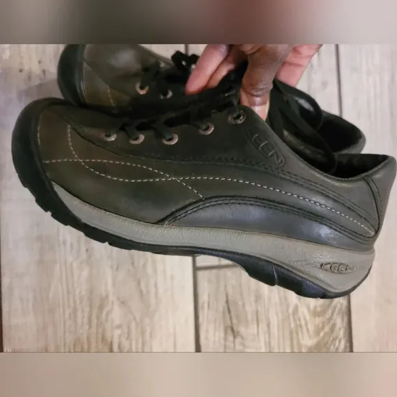 KEEN Toyah Women's 6.5 black gray waterproof leather lace-up outdoors shoes