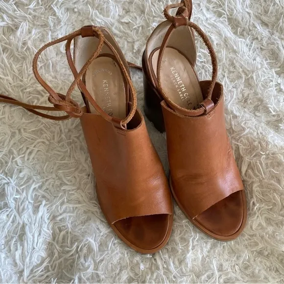 Kenneth Cole Black Label Peep Toe Mules Size 40/9
